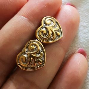 Beautiful hearts stud Earrings